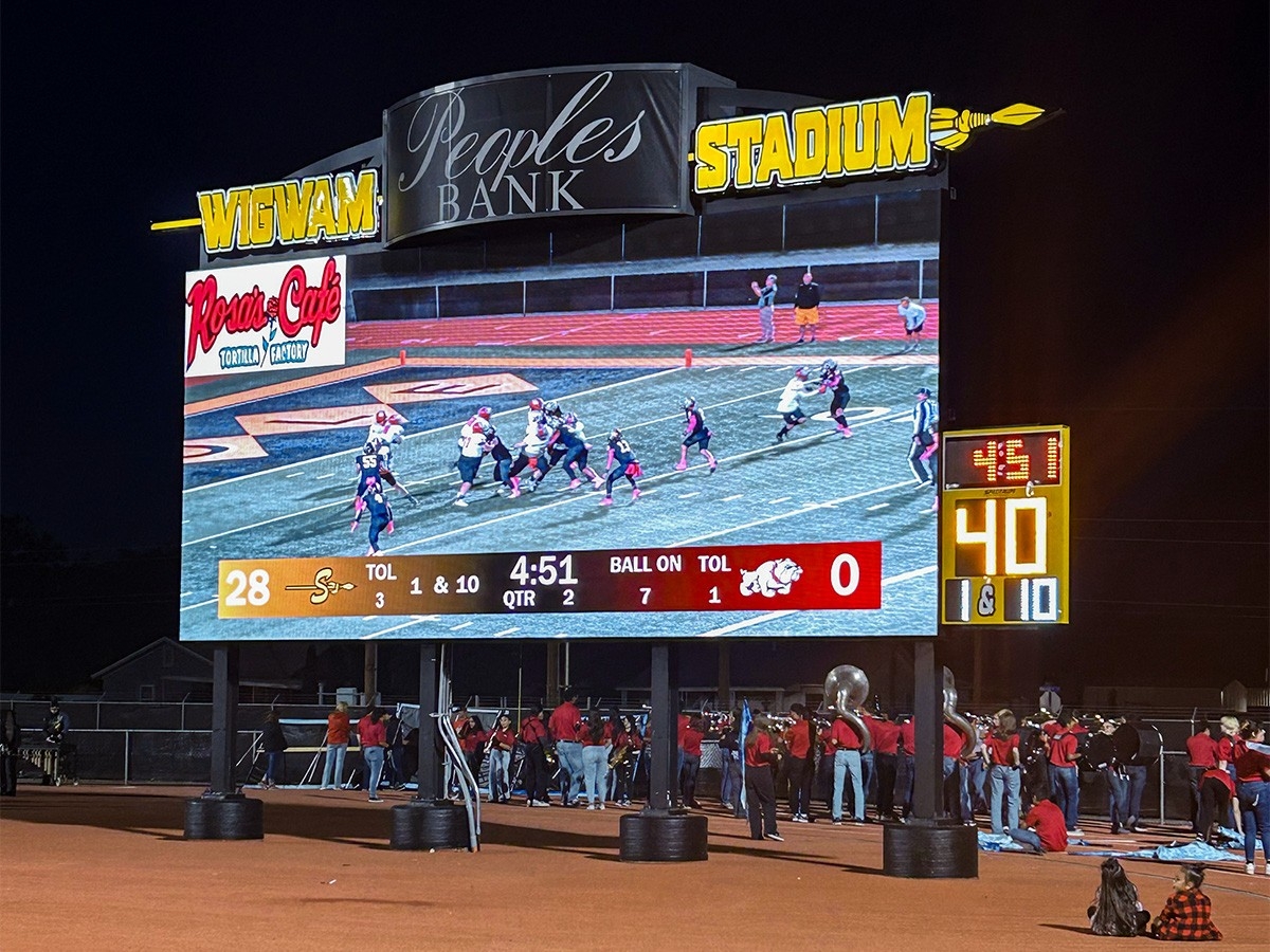 Seminole High School; S10mm, 14' x 32', Seminole, TX